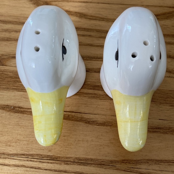 Duck salt & pepper shakers - Picture 2 of 5